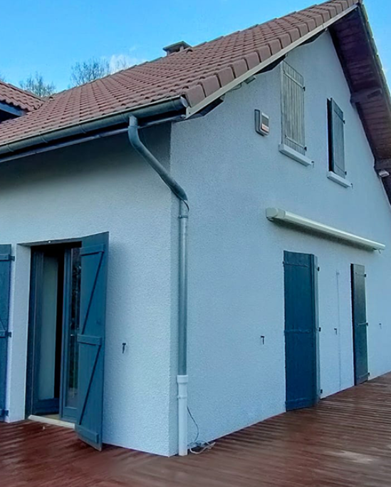 Pro Toiture - Rénovation Extérieure Maison et Chalet à Sassenage 